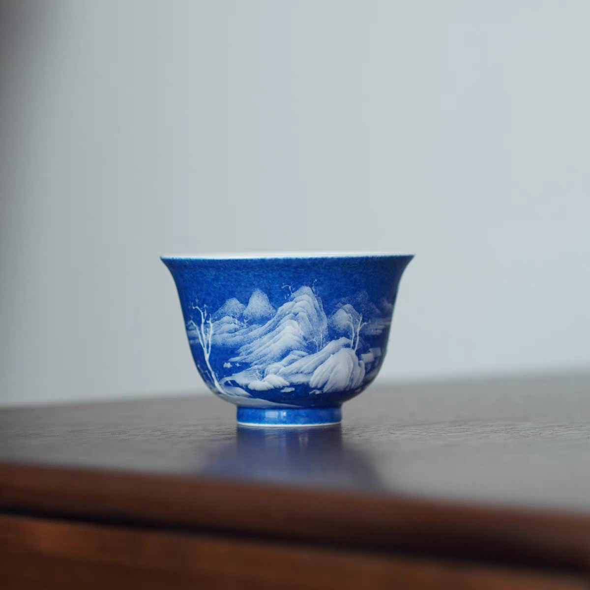 Single cup from Original Blue, sprinkled blue series